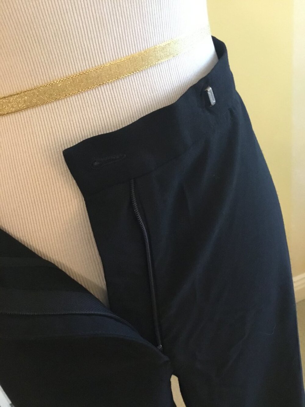 Dolce & Gabbana Black High-Waisted Tailored Dress Pants Made in Italy - Picture 3 of 13